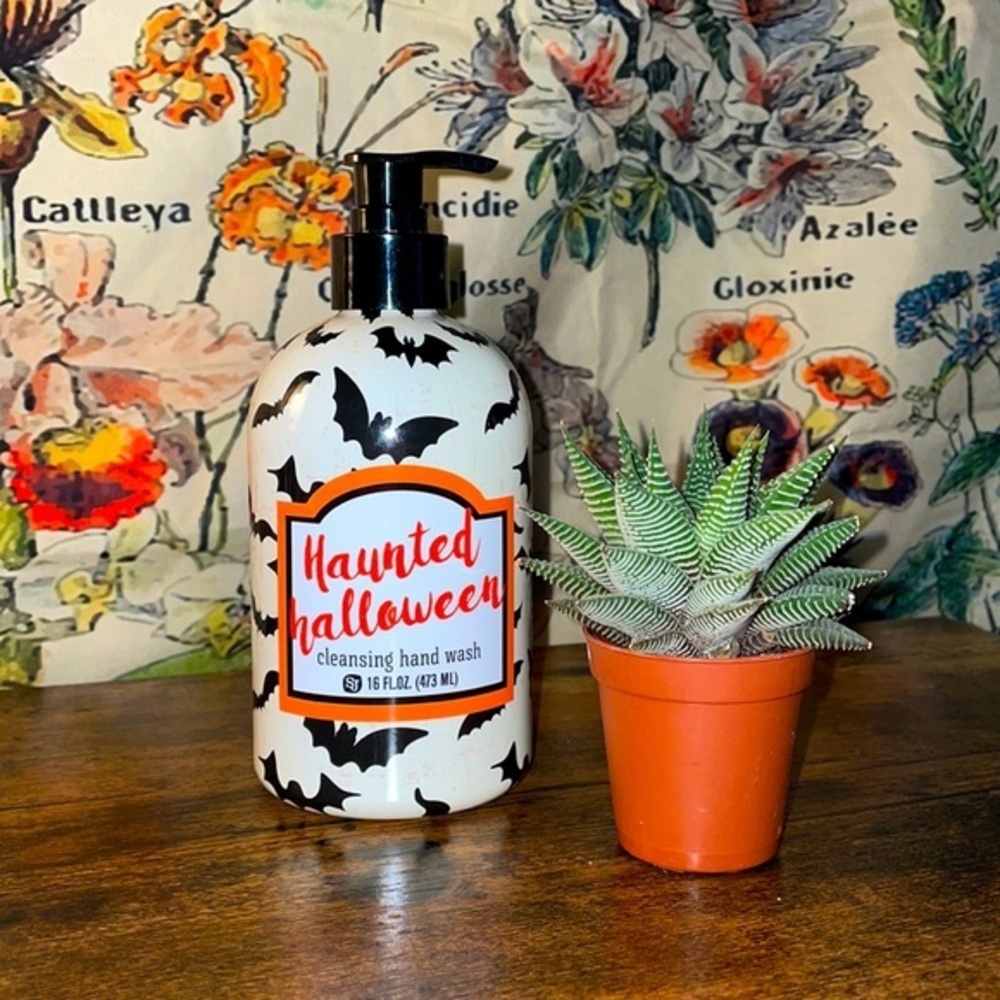 Haunted Halloween Cleansing hand wash